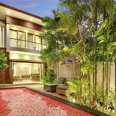 Kampoeng Villa Bali Kuta  Exterior photo